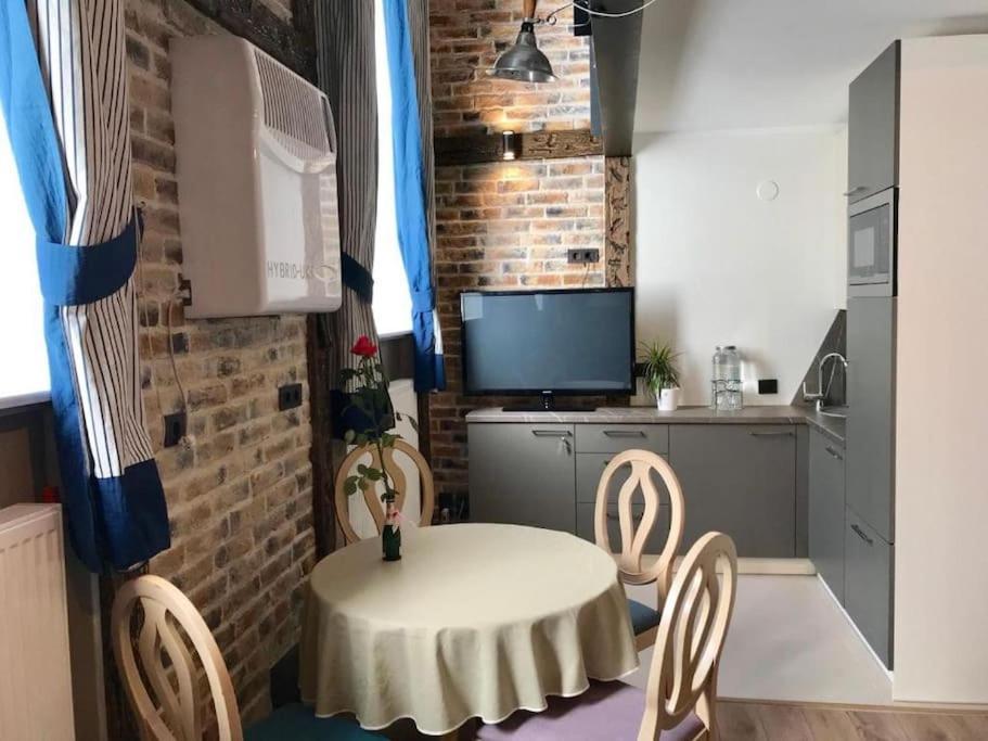 شقة Charming Loft Near Old Town تالين المظهر الخارجي الصورة
